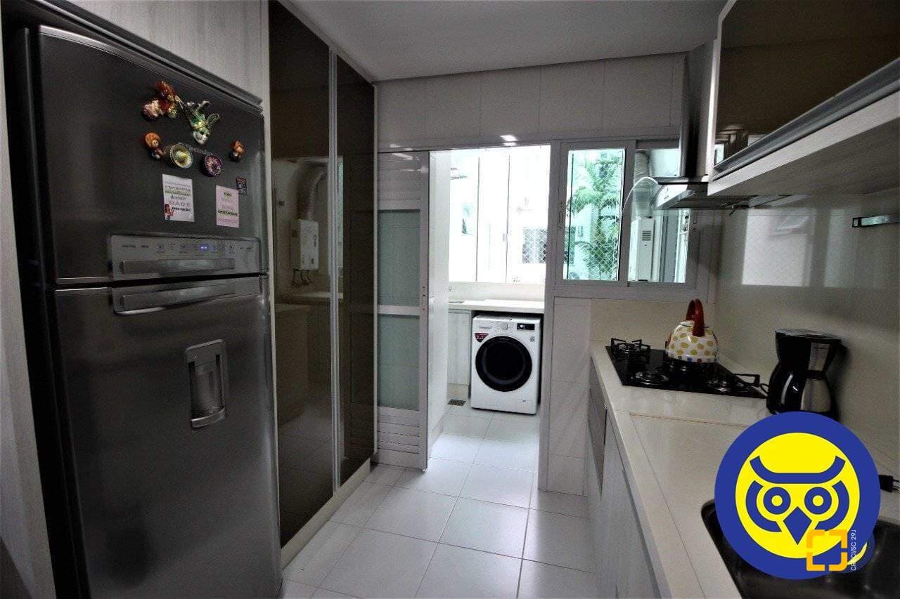 r3o2pe-in0u2k_555106845dadc330cc.jpg