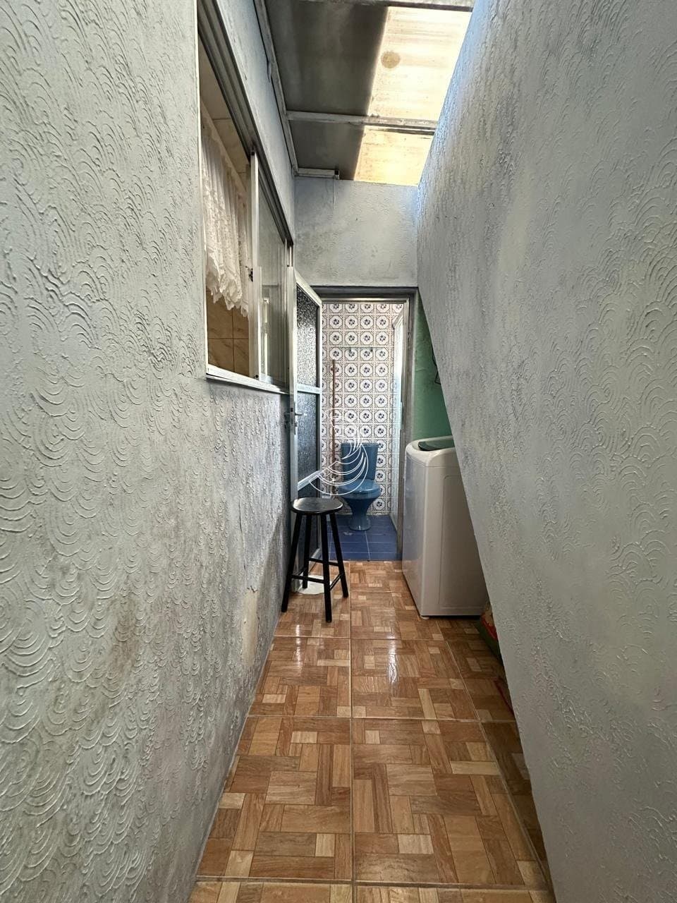 r6gj79-i33992_187226995f6df5c6e2.jpg