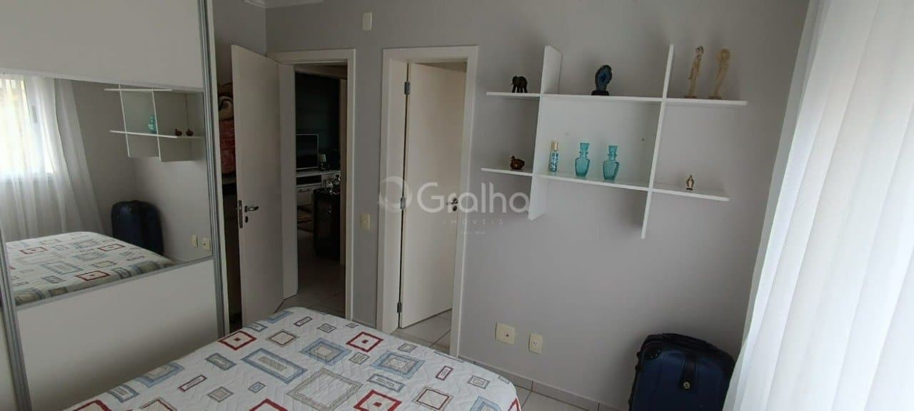 r7een4-iO54s_39533689cd7211b33e.jpg
