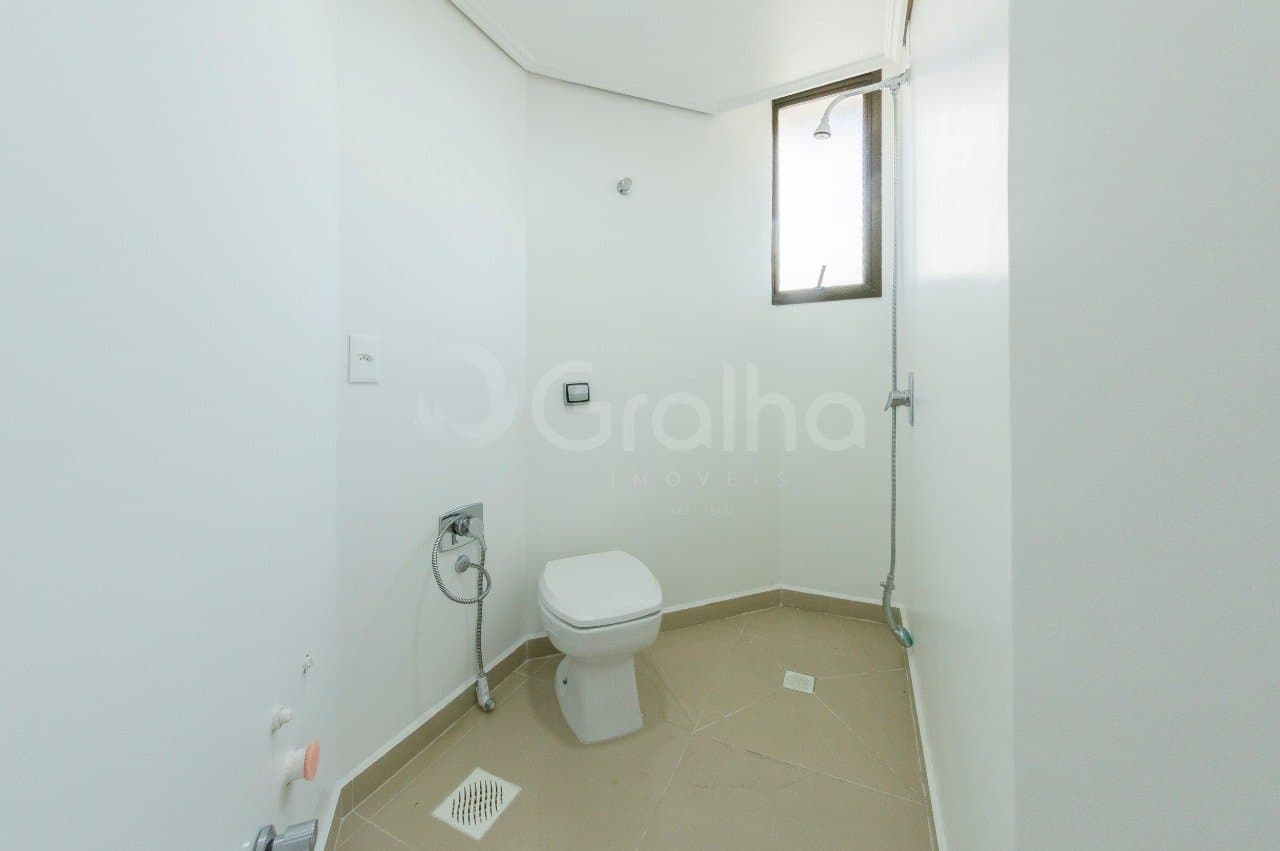 r94a06-iZVjl333auI4v46_25806690b8d1084bf3.jpg