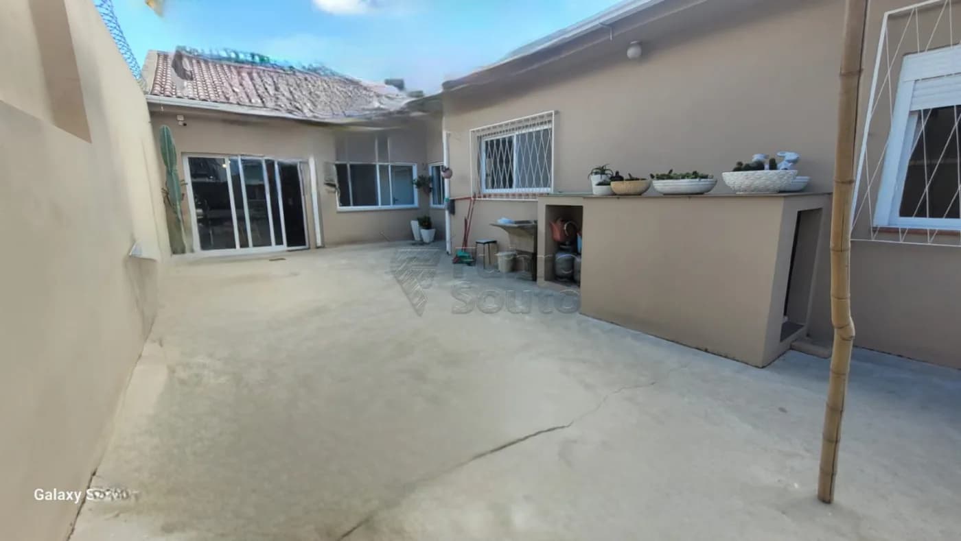 rar66r-patio.webp