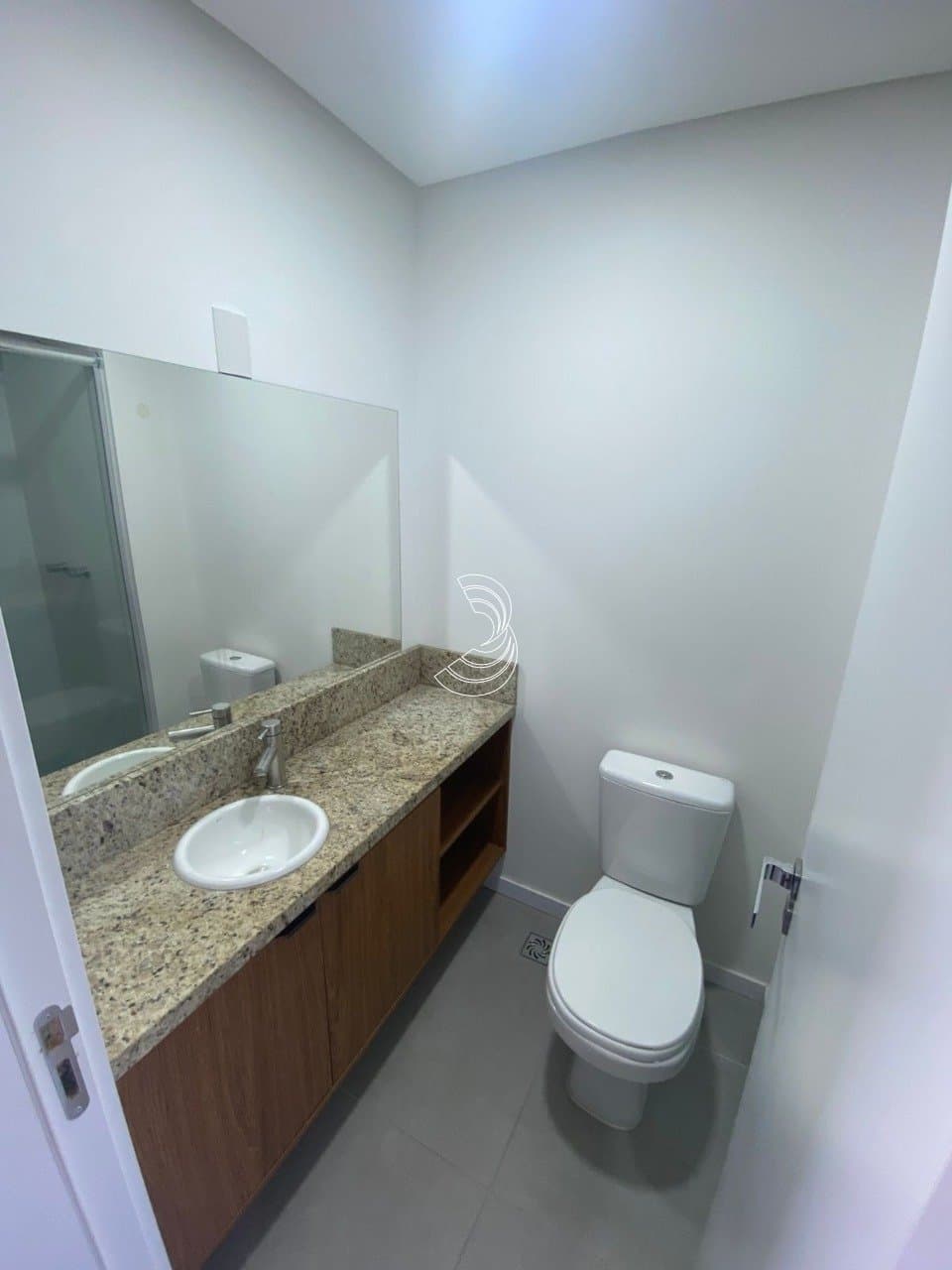 rjqdx-iemSf827LJ6sUm_18716698ceaf885d5b.jpg