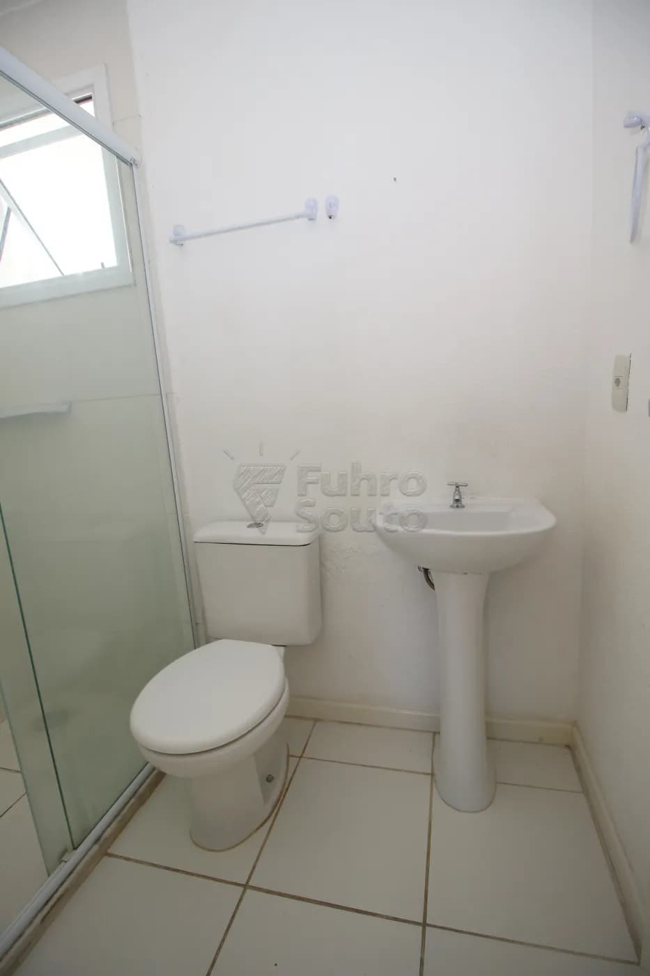 rk9hvt-banheiro.webp