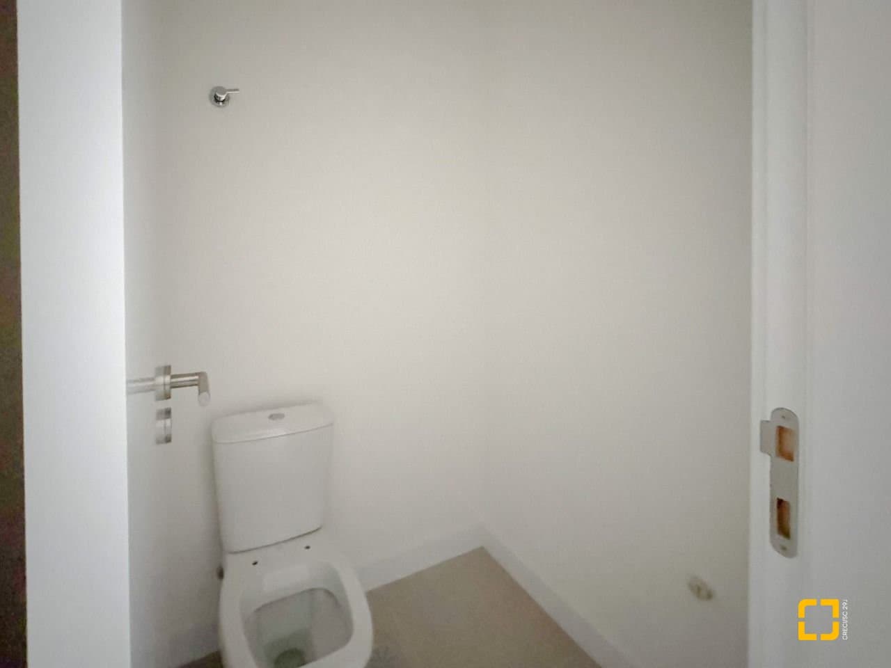 rq6qqj-iIi42c71s_557516856125568088.jpg