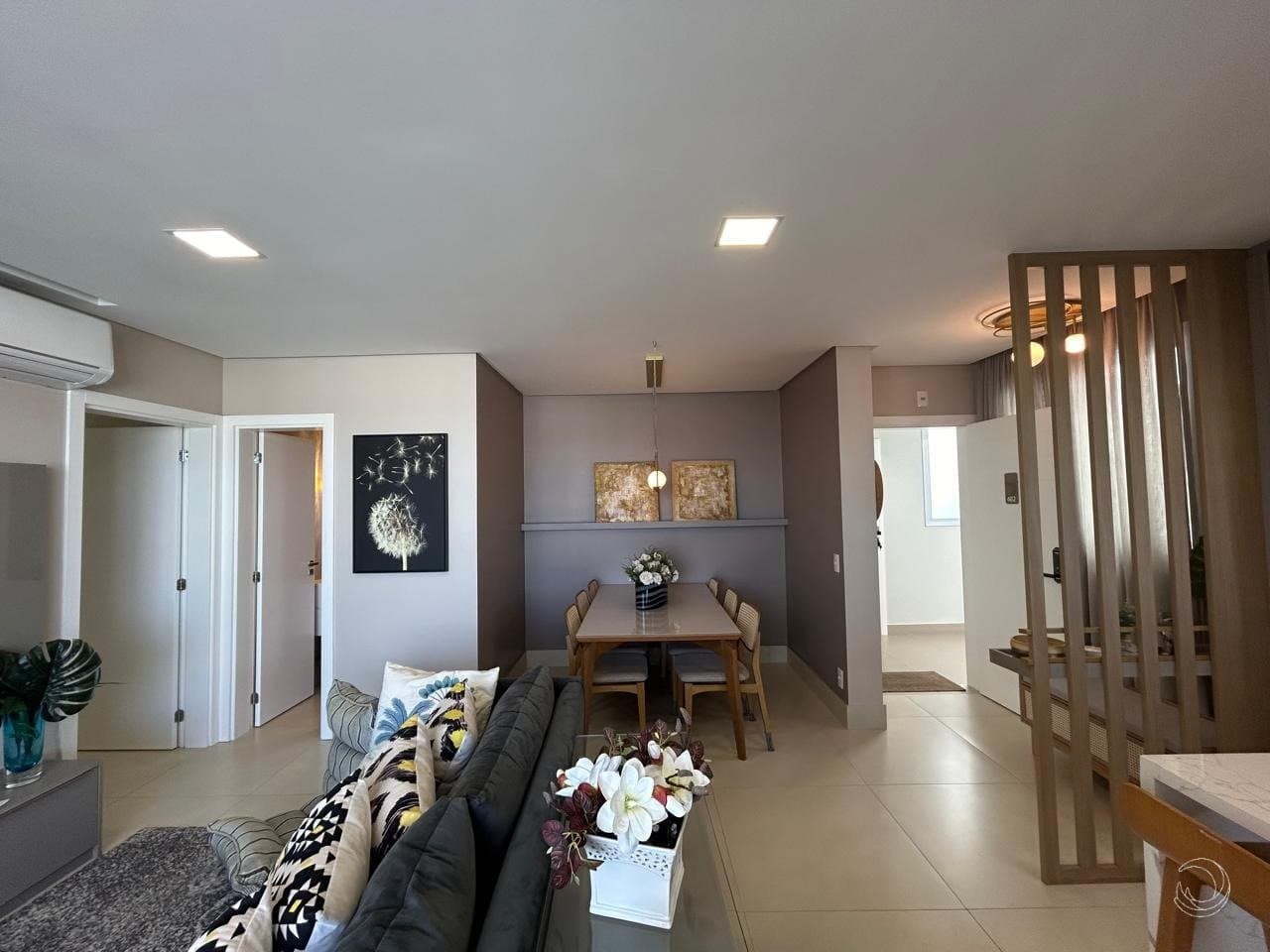 rwclm-iFy4X8Kw24p88_32928662d085c4aac7.jpg