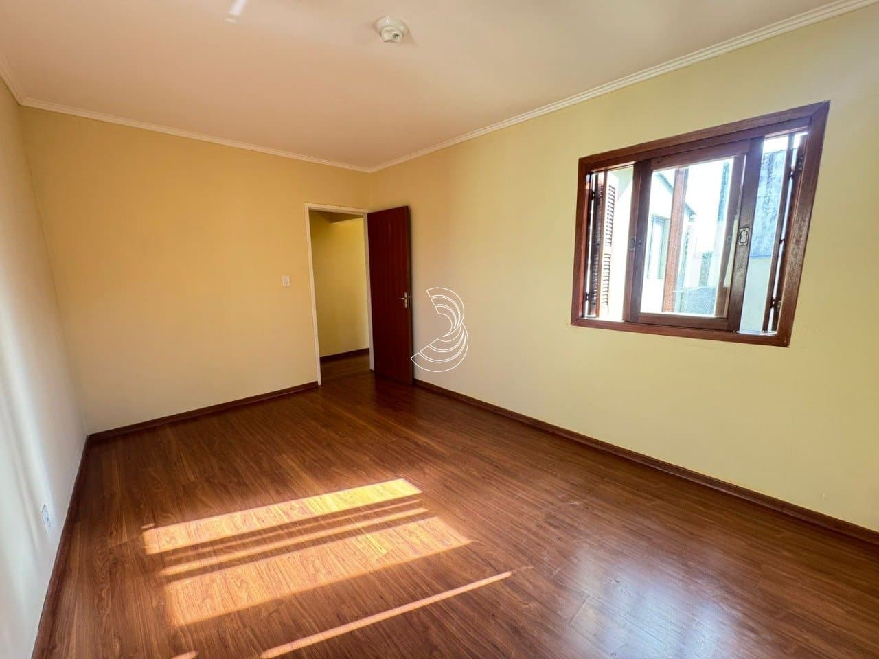 s26udzh-ihT29zlc3P747_191836a0763ede4d9d.jpg