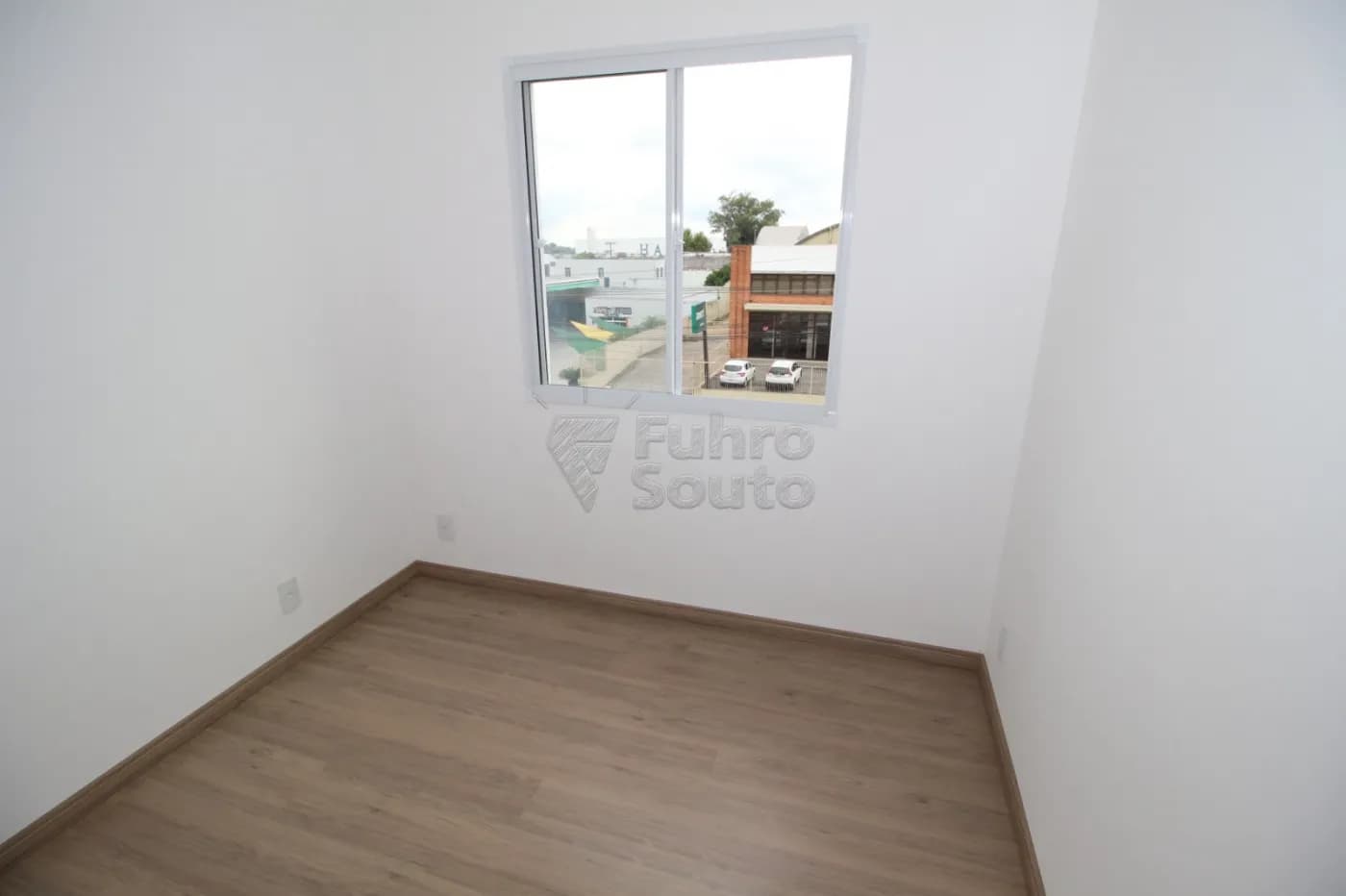 s303c-dormitorio-2.webp