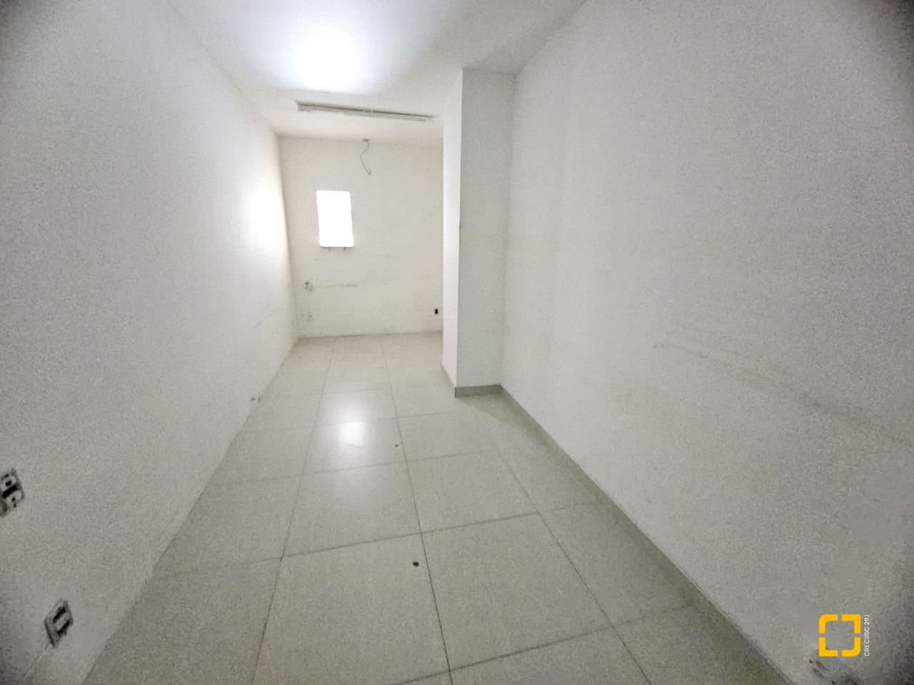 s32j2a-iFX36QJ89S2V5b7qj_4851666bea2f3a6836.jpg