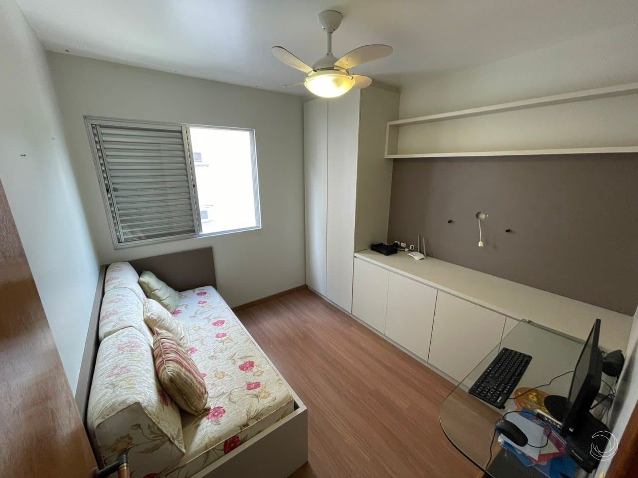 s5946n-iF4vSdoGVw2S3958Lw_36697678fa48351977.jpg