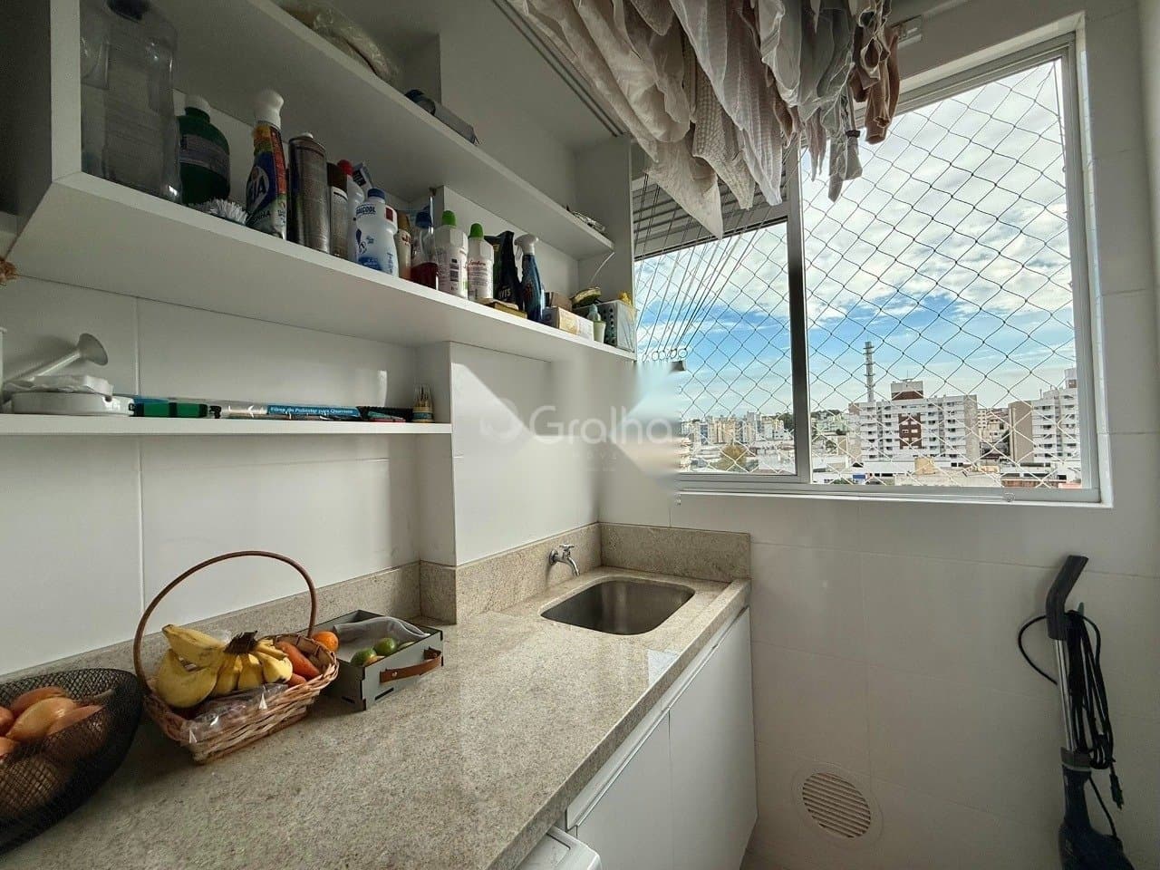 sfx16-it7B87473vJJZMKR467_3917468753d266e924.jpg