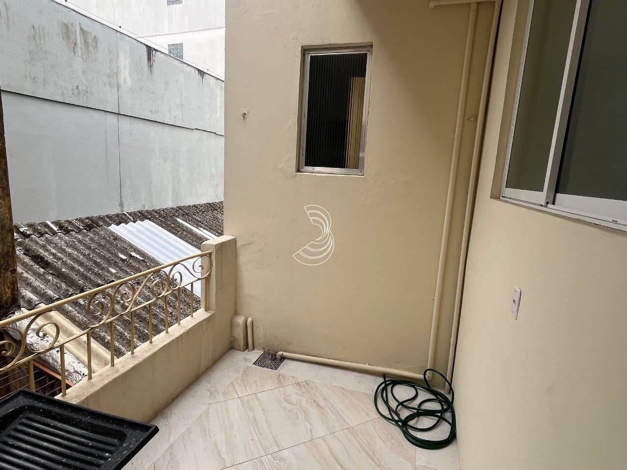 sjdrl-iV5554kFg38JFmf_18548692de3da77231.jpg