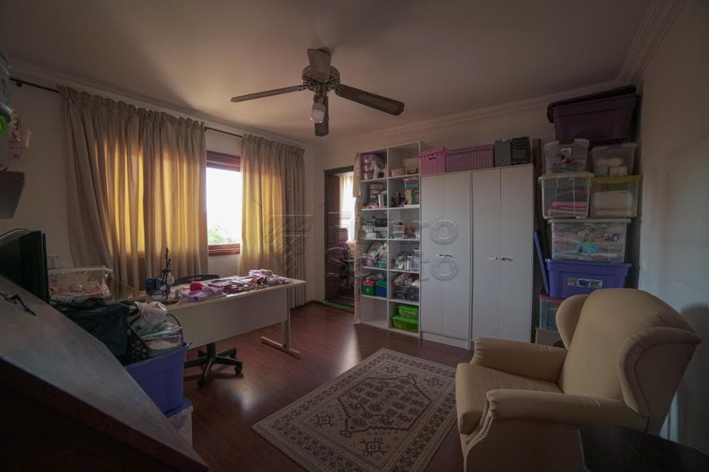 sxqo4m-quarto.jpg