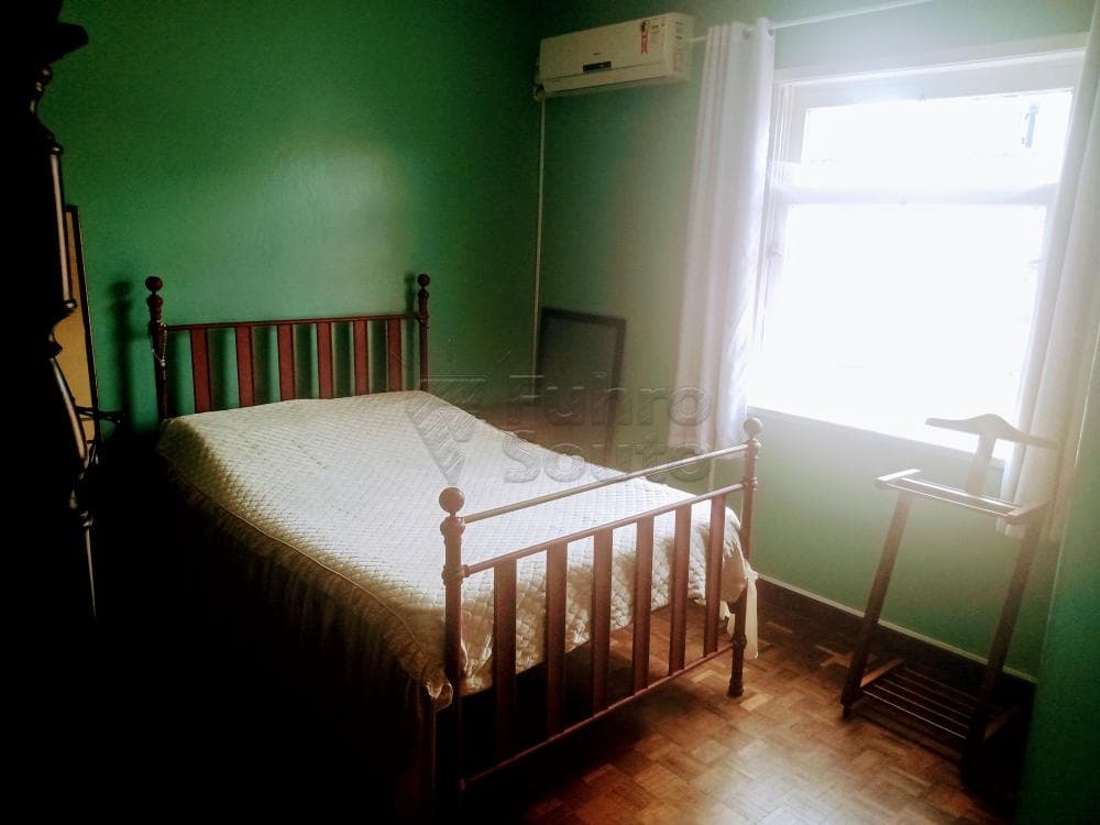 t007jr-quarto.jpg