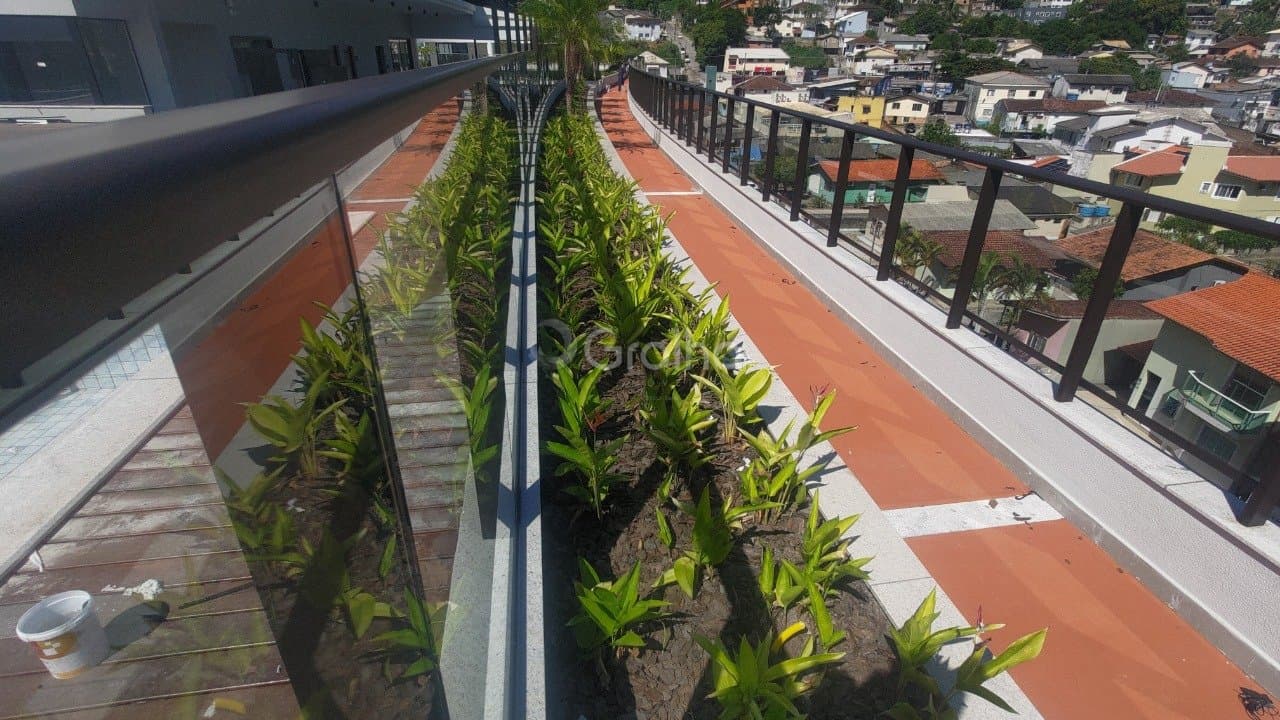 tgjtva-iE43aS1_393046880fc7ac1943.jpg