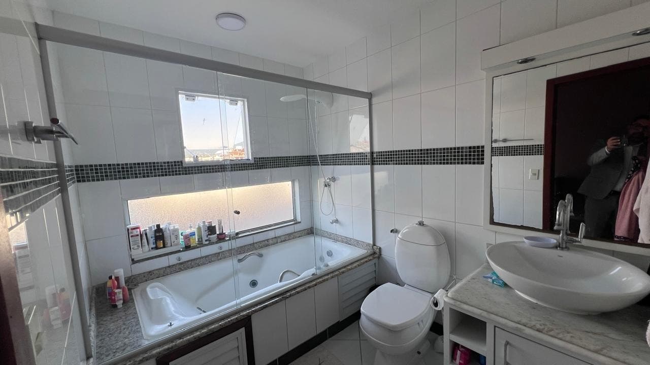 thhb7h-iS448jhj6_3501166cdd8a095599.jpg