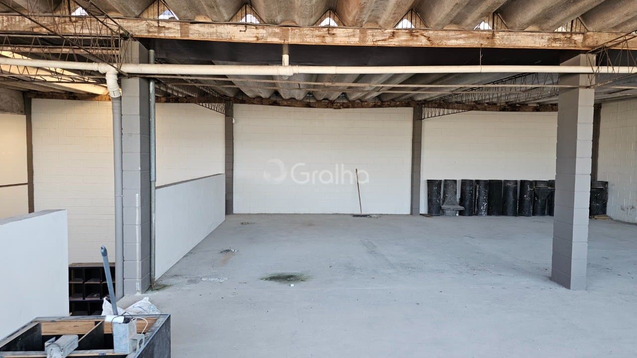 trbm7-iR5xU_39228687933cf8c919.jpg