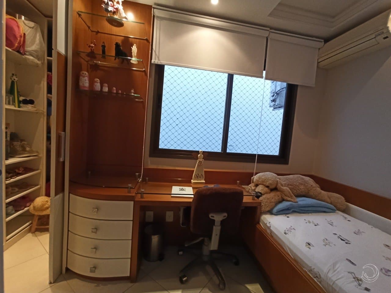 tuujvl-it46u6ECem76nu2HFOJ_35708671fdd670fd13.jpg
