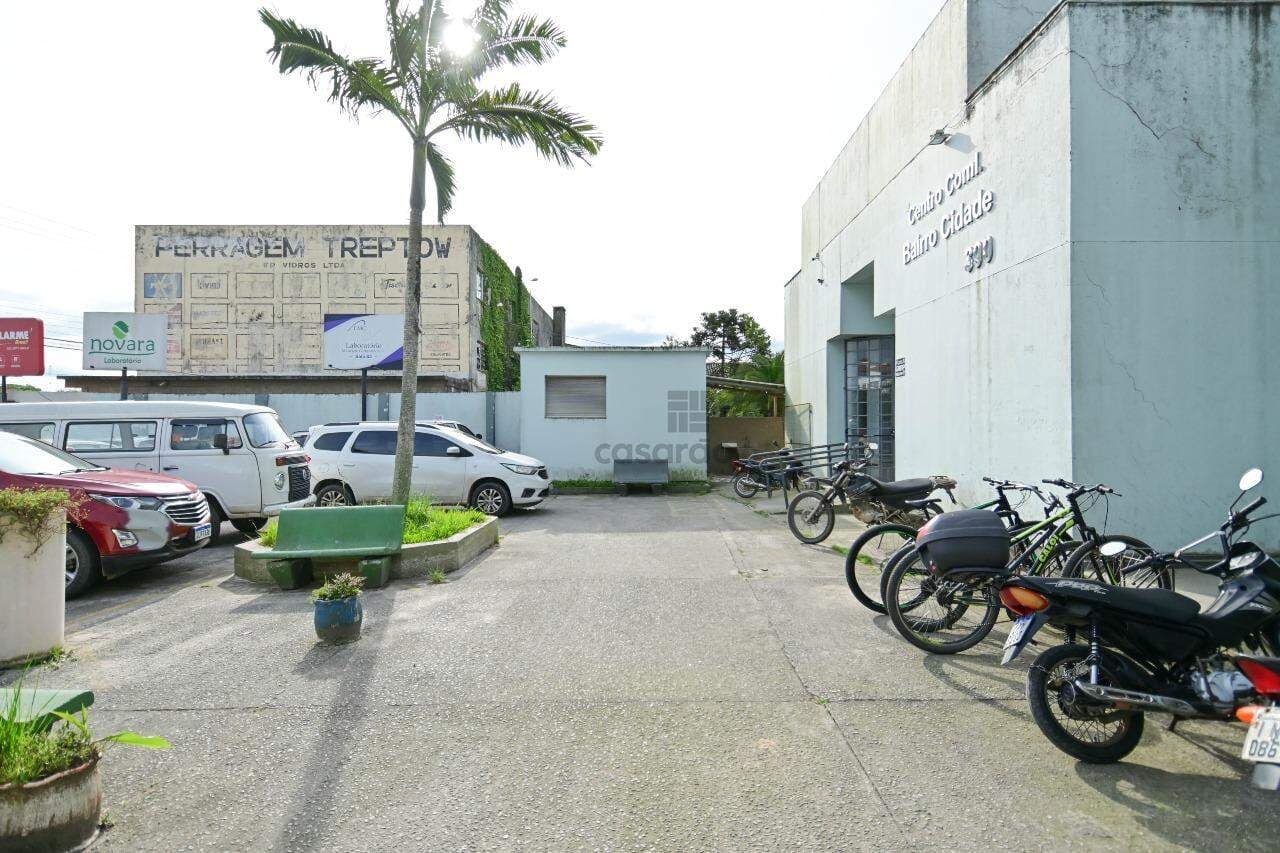 u6a00g-sala-no-pelotas-estacionamento.jpg