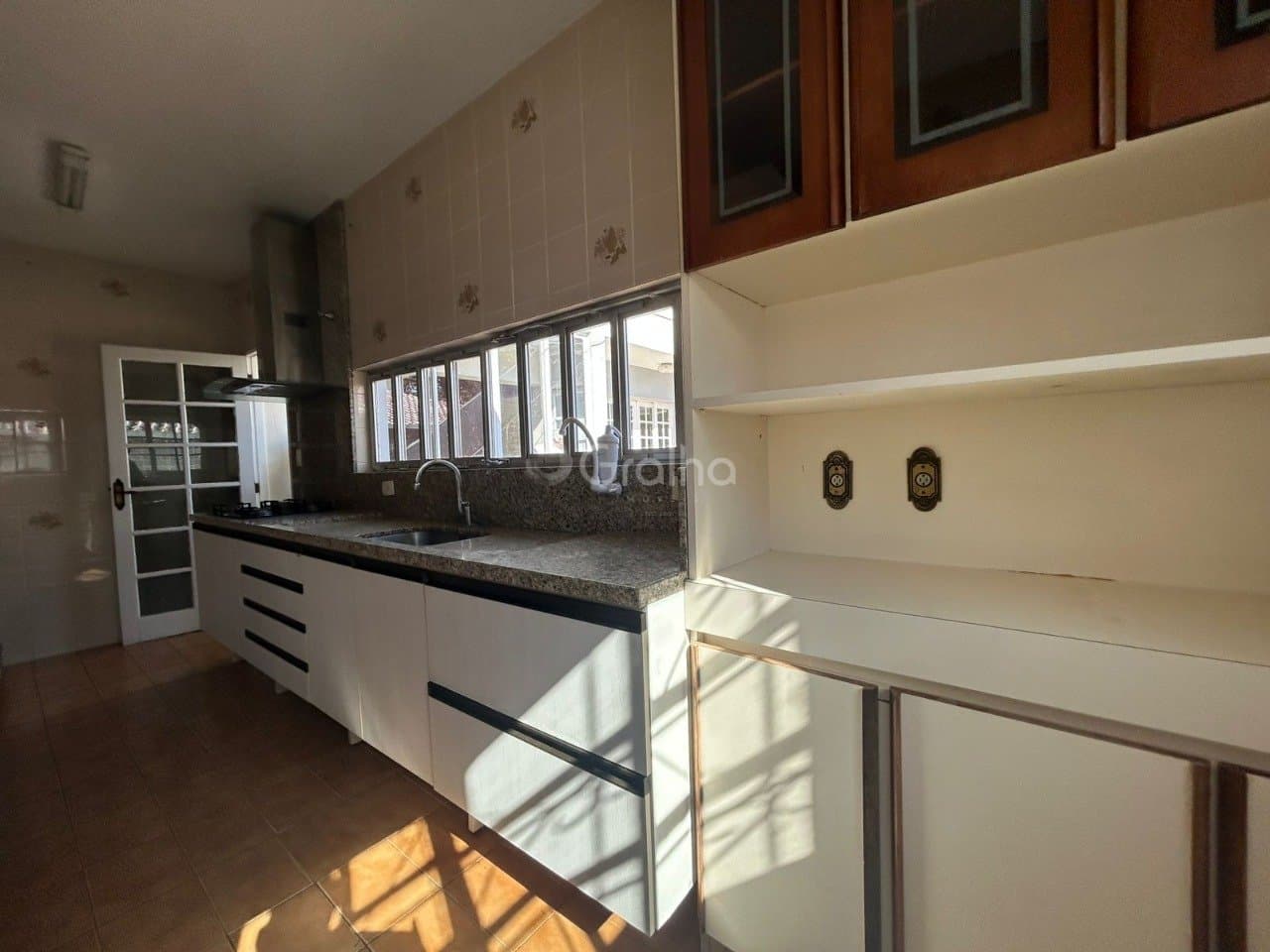 ubz1nl-i361n9W9vmo6_392186877f916af57b.jpg