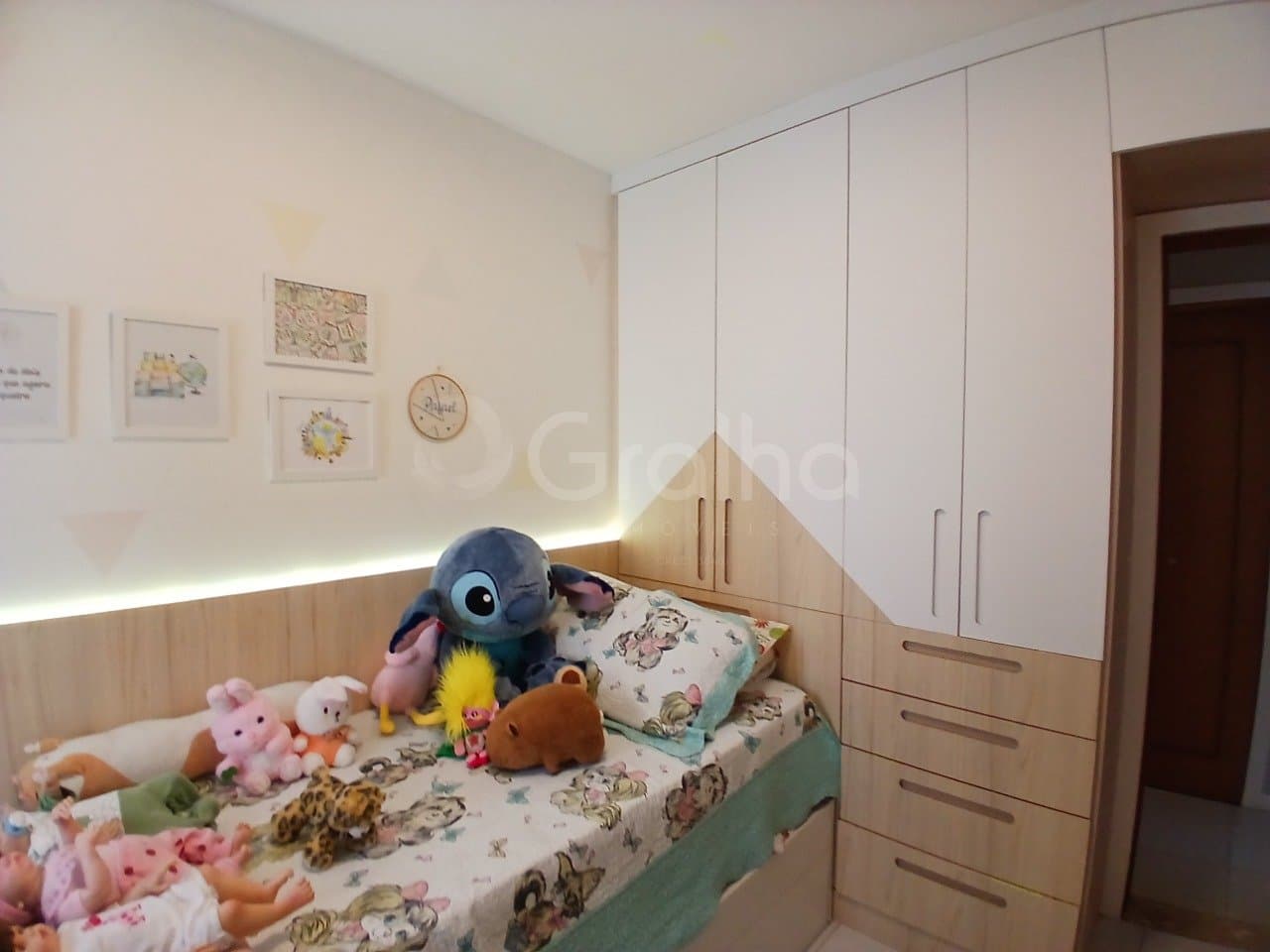 ufko6a-i9qZAA_4067169025ad6de4dc.jpg