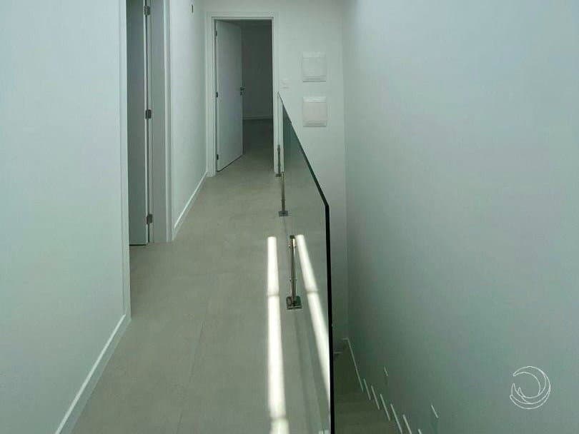 ui6jf-i8f43_32993660eb4ccafd07.jpg