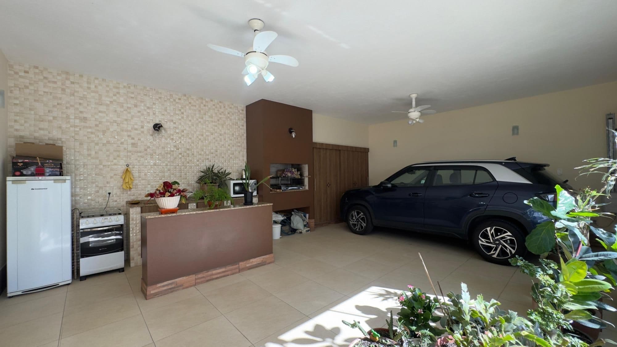 uns8w-img-315172599