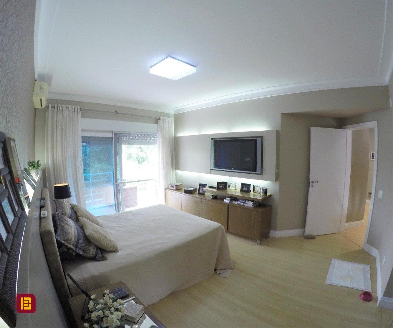 utp52d-imBX4_4028563f76fe0110d4.jpg