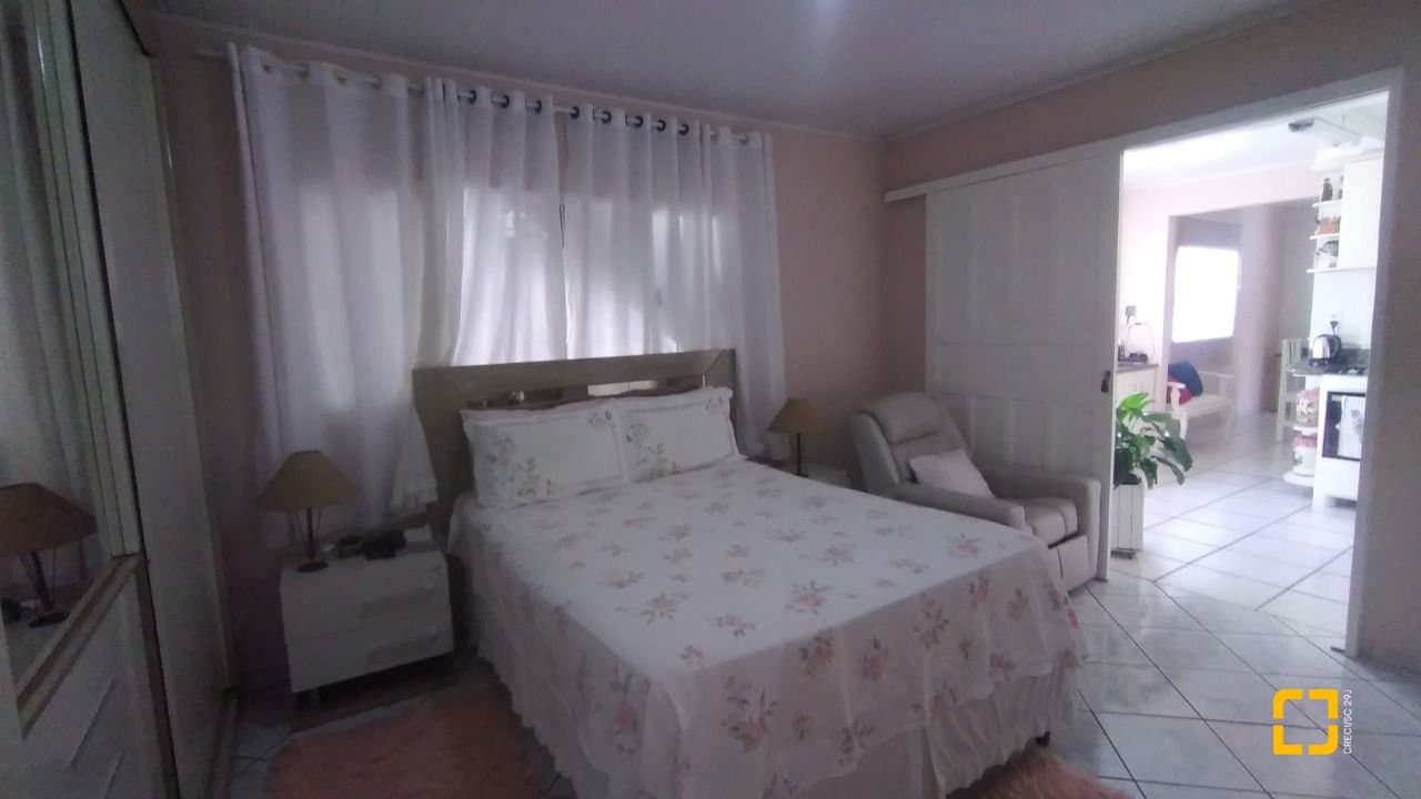 uxcz0t-iq58y_553256874e6e0530f3.jpg