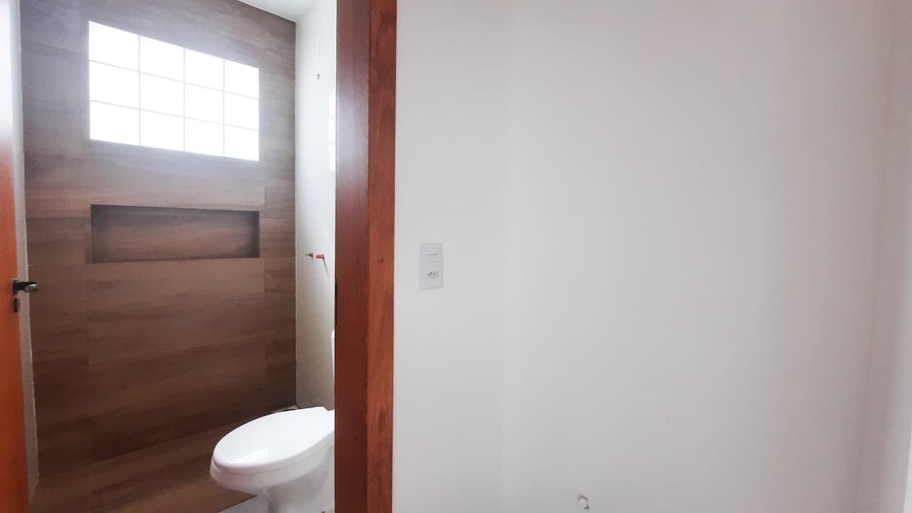 v273n4-i07B11w2Qql07qyVr_28150640347a70096f.jpg