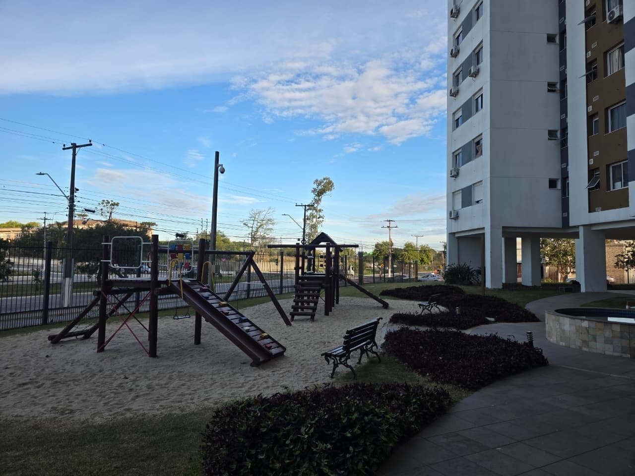 v9sth-img-334095639