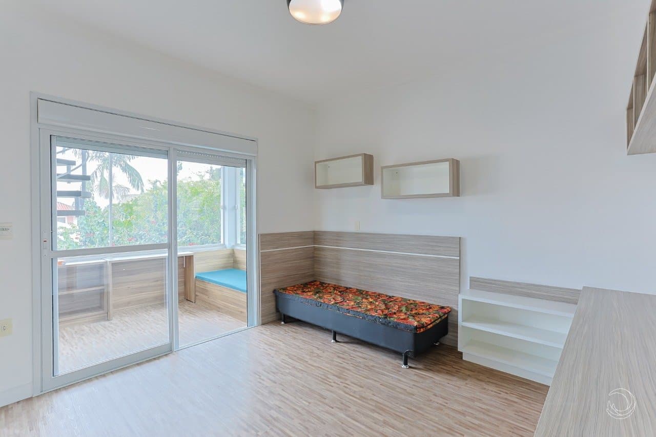 vgak3o-iT915nz7X77cL1bo35_35602678a62d1cf00a.jpg