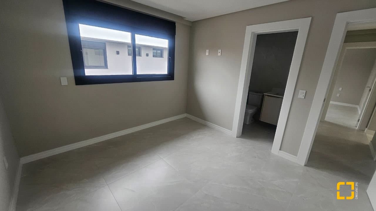 vld12e-iR9GA4jjNhX_595886a01e4ad207be.jpg