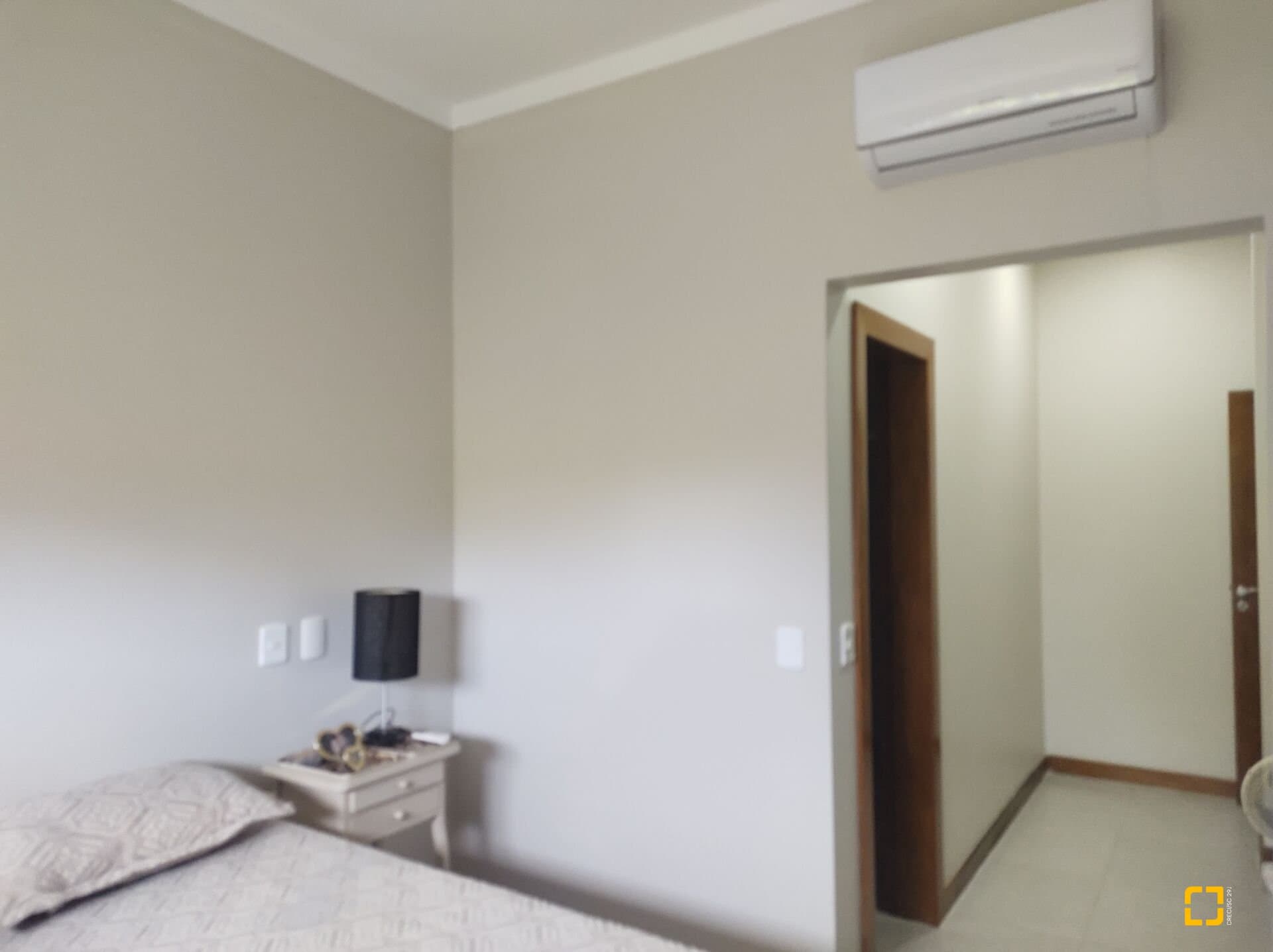 vsb71-ii2j7x_5893669bd964f7ae66.jpg