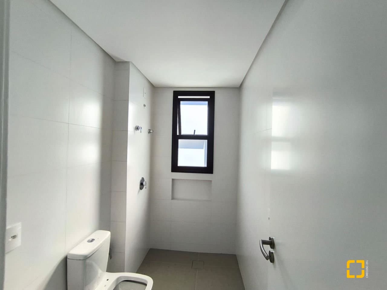 vuto1j-i9z4m23Hahq_561736876fb07a327f.jpg