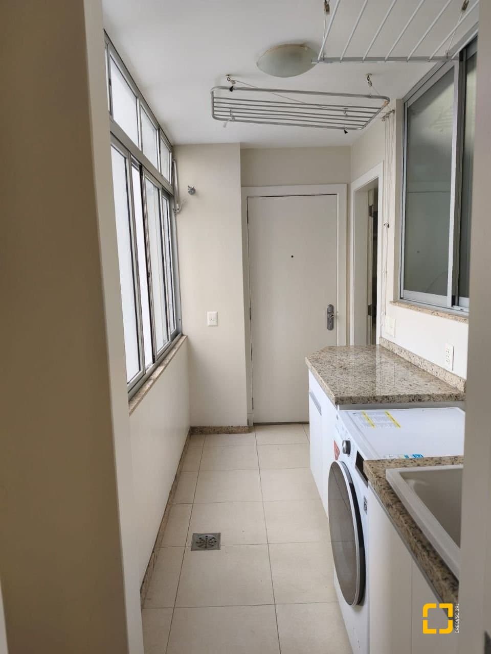 vybmci-iDzuRvo54998_5655068a3403489ec9.jpg