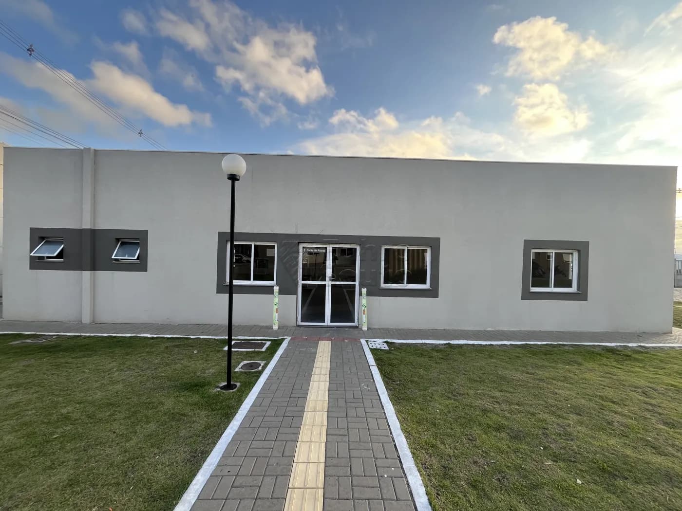 w2e5nk-salao-de-festas-1.webp