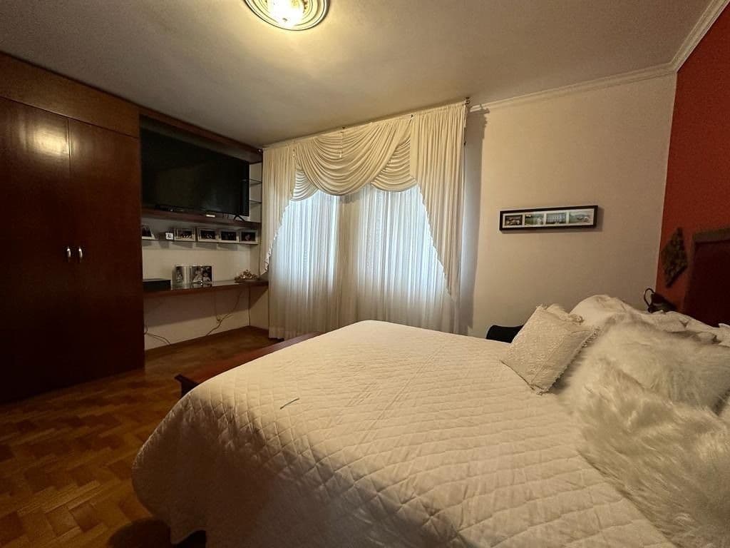 x0y58-img-43649890