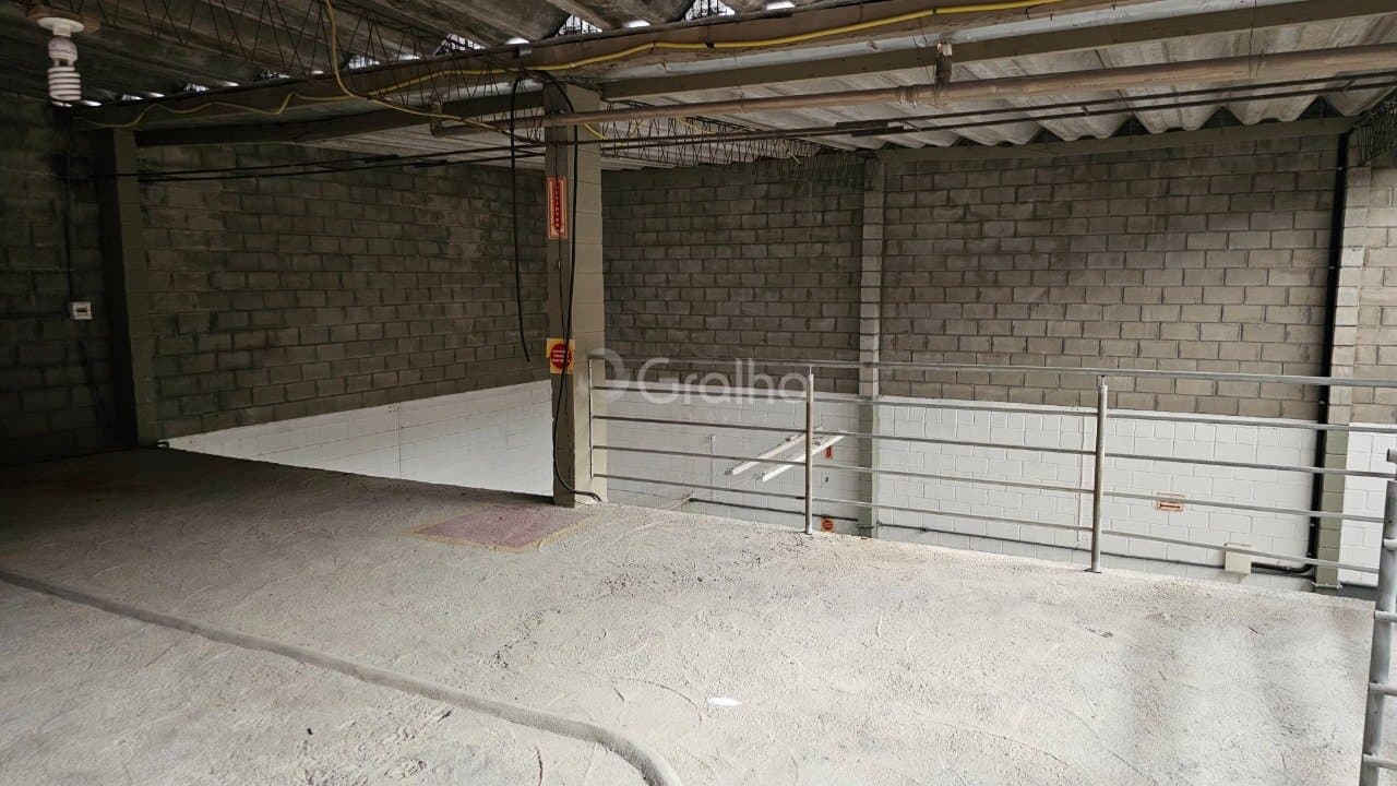 x2uyml-iR5xU_39228687933a7d6d61.jpg