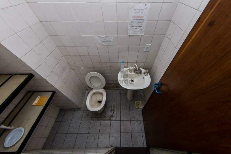 x3dd2e-sala-no-pelotas-banheiro-social.jpg
