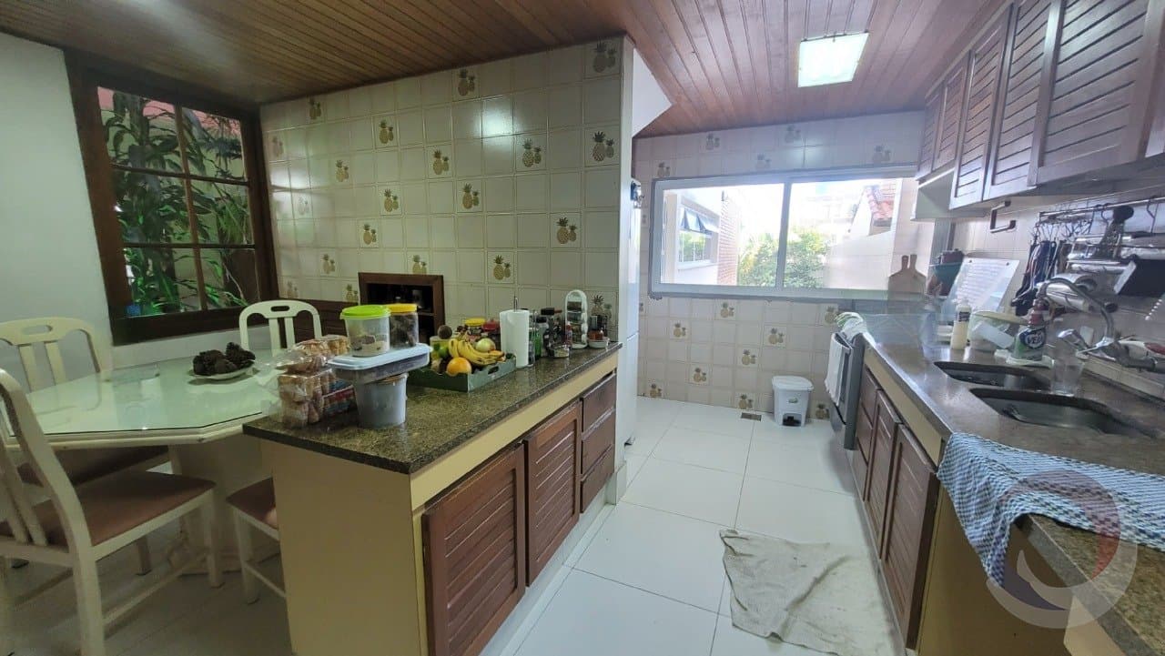 x6453l-iRNYl40u_26558633b26ae63413.jpg