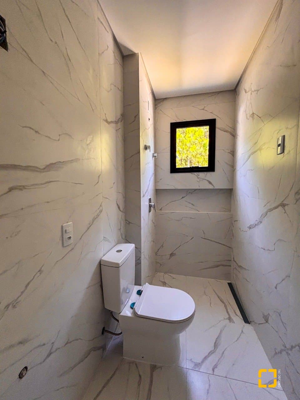 xa0h38-ib33Pcz_58408698e38f0d1e10.jpg