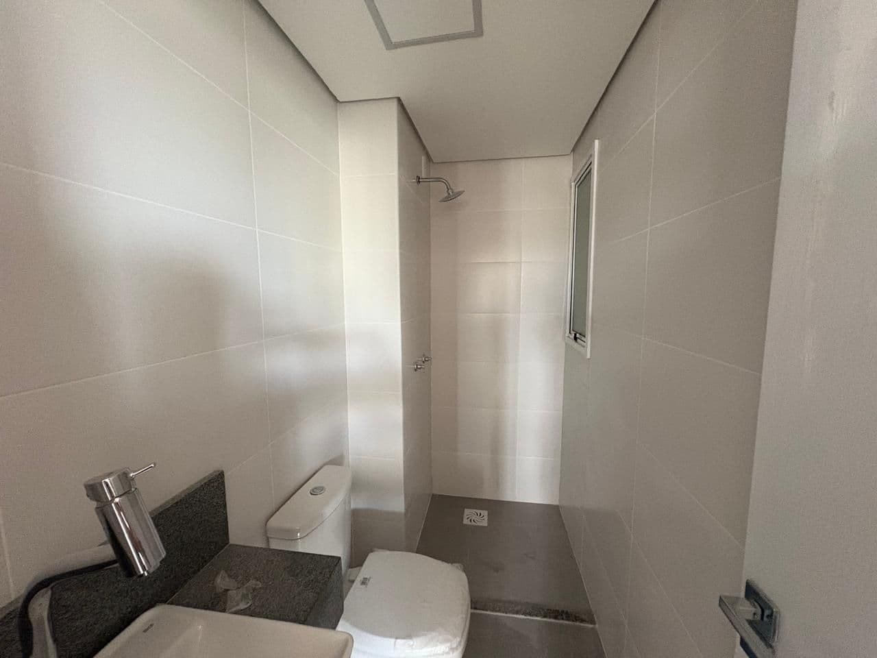 xai7g9-img-296103125