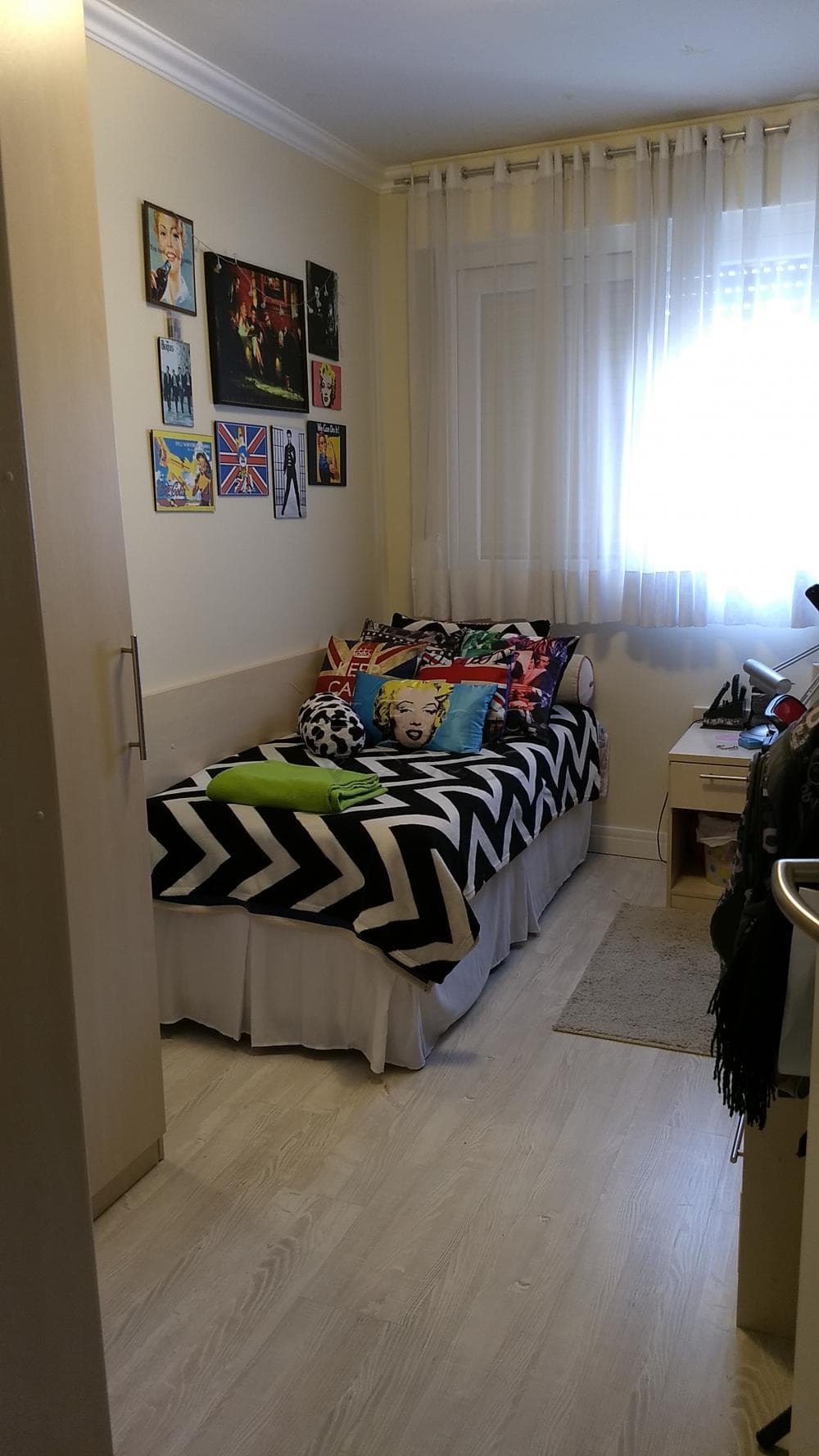 xlwjr9-quarto.jpg