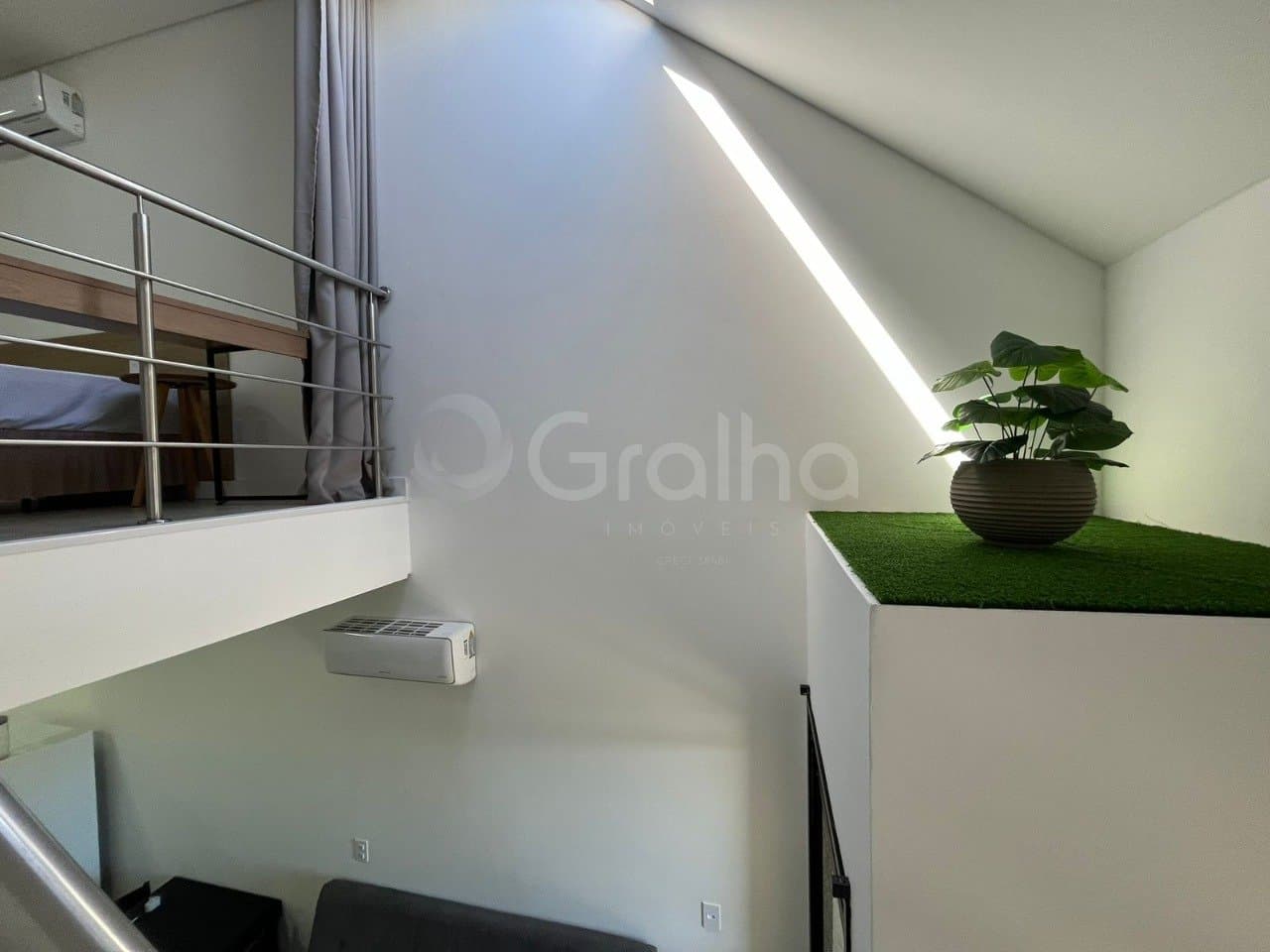 yljdl-io2lYKV_4015468d1681adb373.jpg