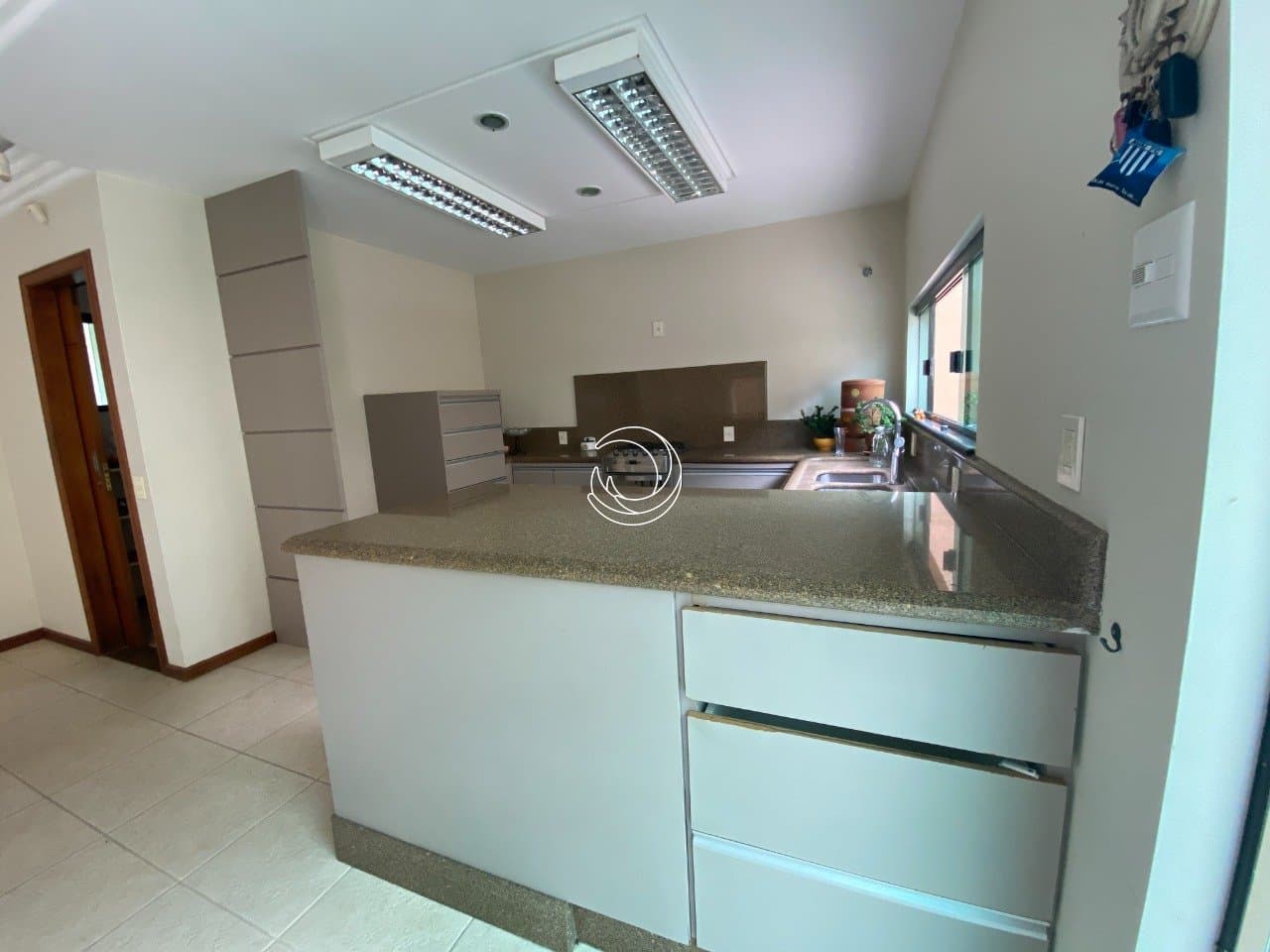 zjc4tq-ilsb8Z4qS_2183460772ffbb9e91.jpg