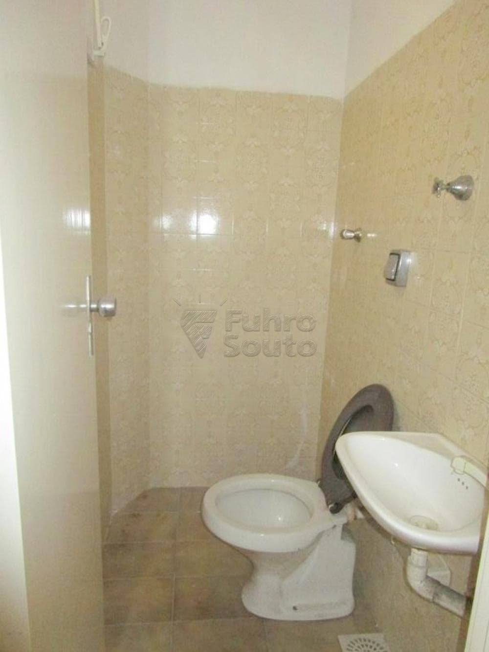 zl9fkjh-banheiro-aux.jpg