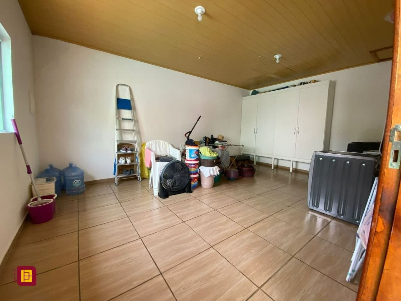 zs25sq-icHzb61o97_476946695c1f667e3d.jpg