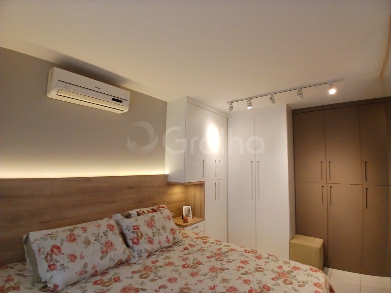 zu1ncj-i9qZAA_4067169025ab77799e.jpg
