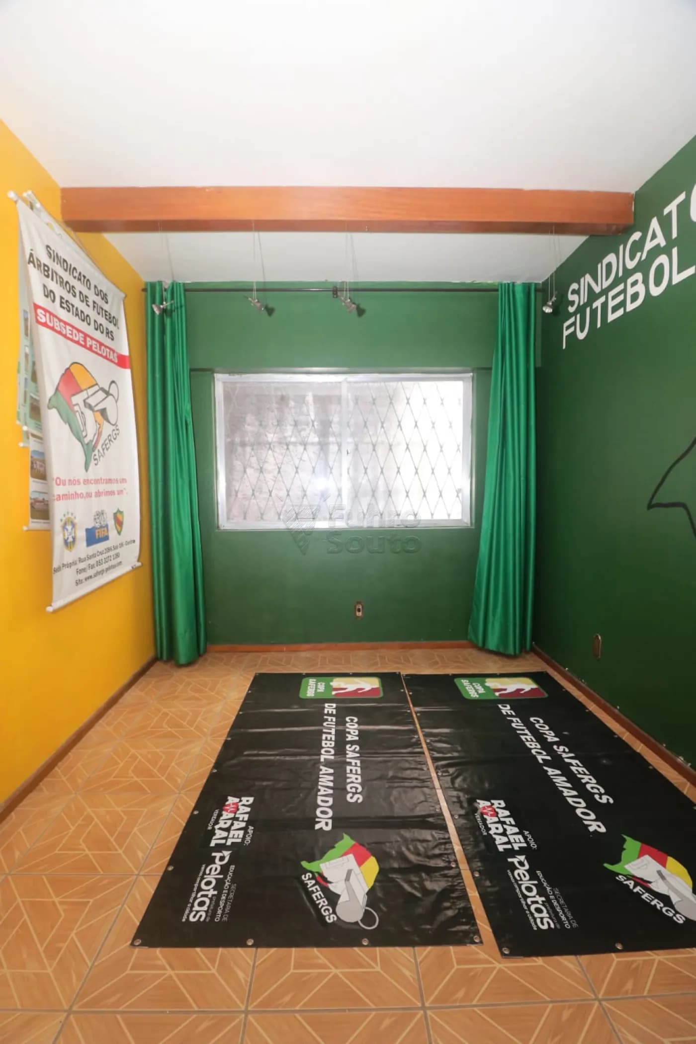 025bsq-pelotas-comercial-sala-em-condominio-centro-27-03-2026_11-51-00-69c69954d49f5.webp