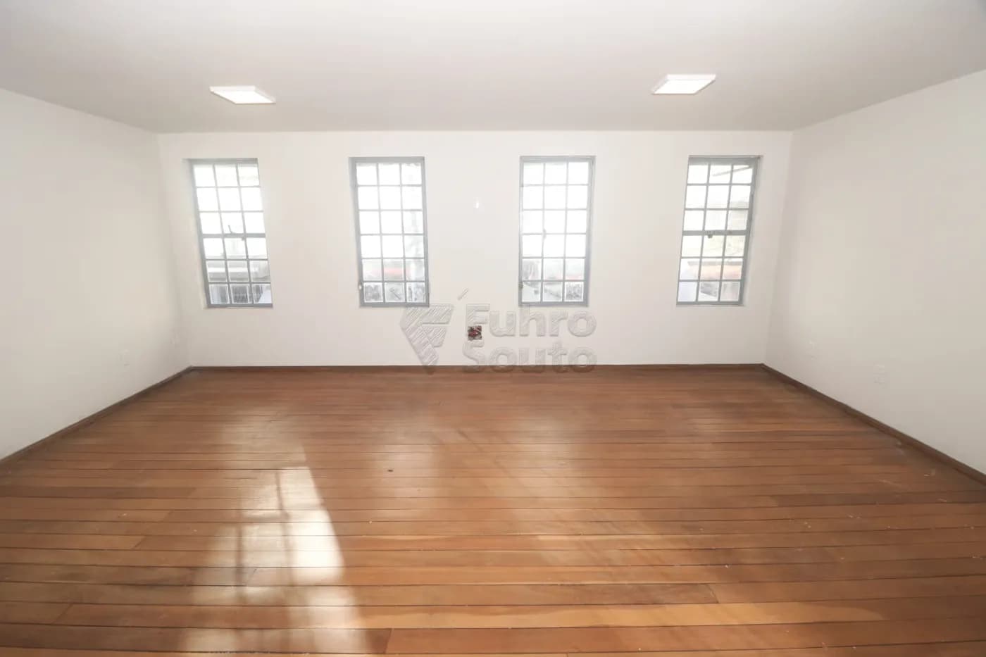 04blye-pelotas-comercial-casa-centro-21-05-2026_18-12-57-6a0f755971ca8.webp